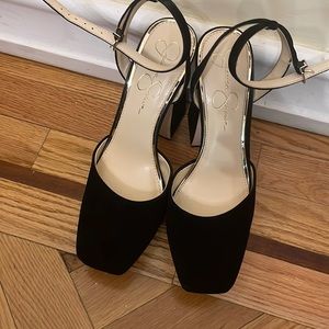 Selling a pair of Jessica Simpson Heels